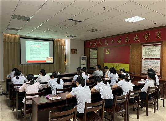 华体会官方网站-华体会huatihui(中国)
组织参加疫情常态化下建筑企业经营管理风险管控培训